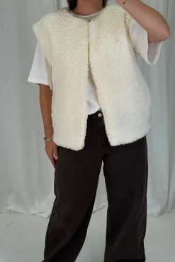 A-bee Aealicia Vest | Västar