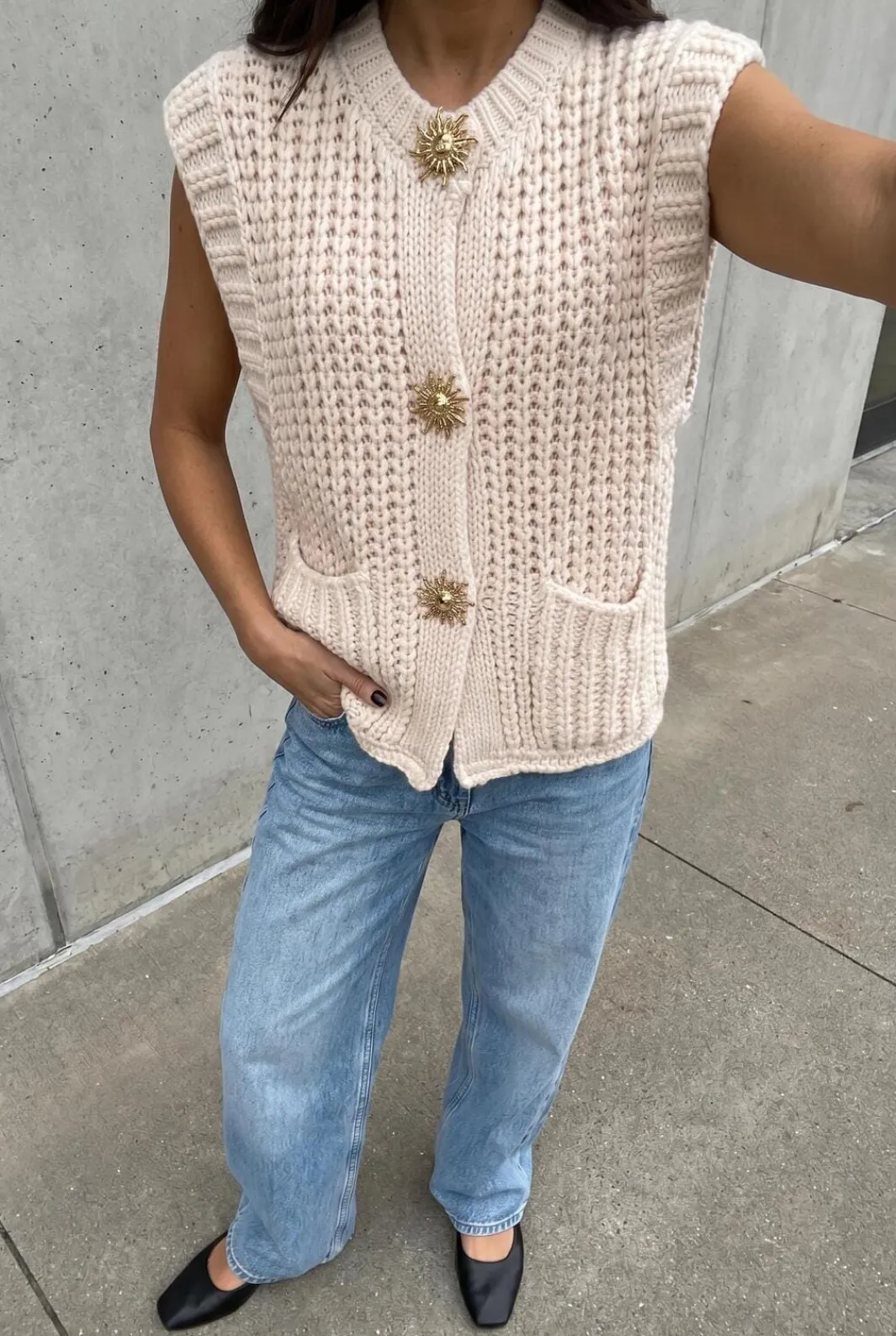A-bee Aealma Vest | Västar