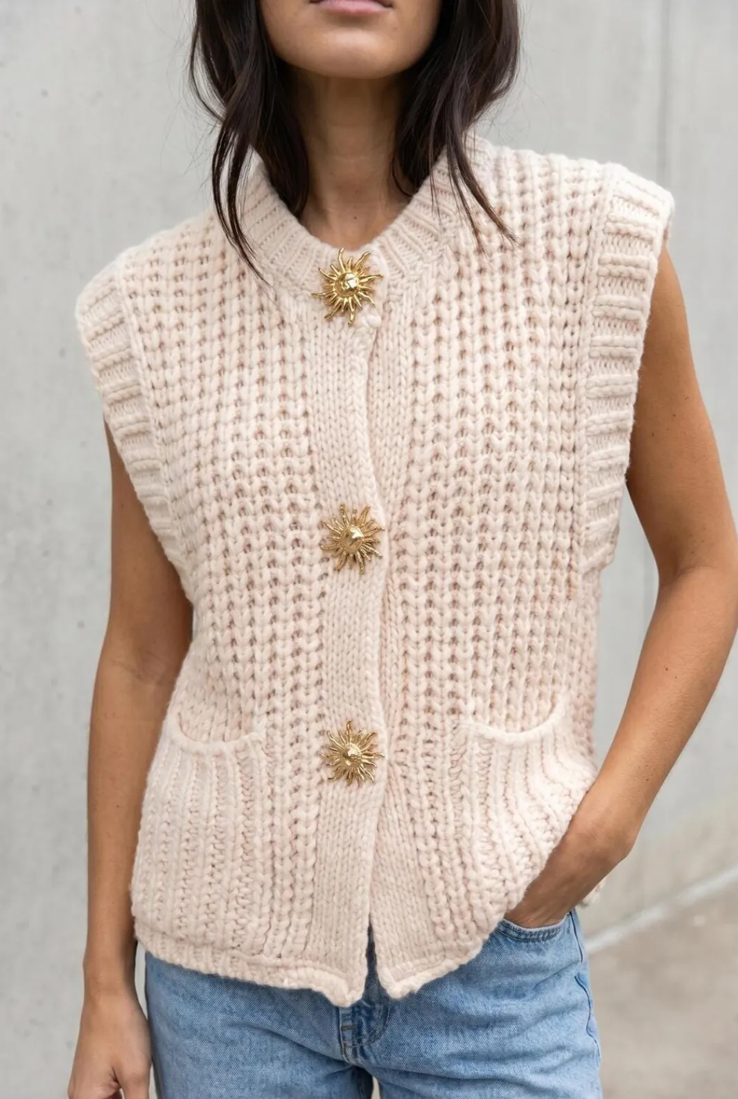 A-bee Aealma Vest | Västar