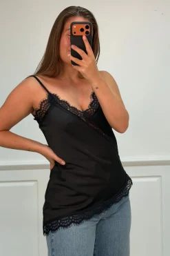 A-bee Aeivanka Top | T-Shirts & Toppar