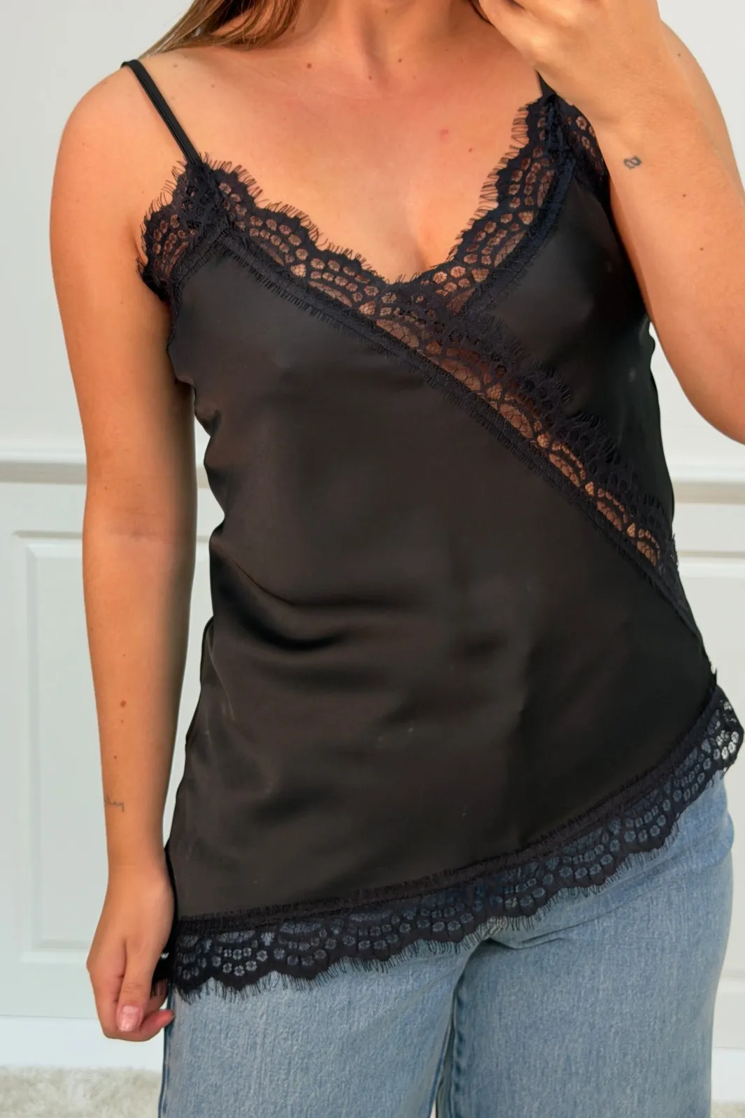 A-bee Aeivanka Top | T-Shirts & Toppar