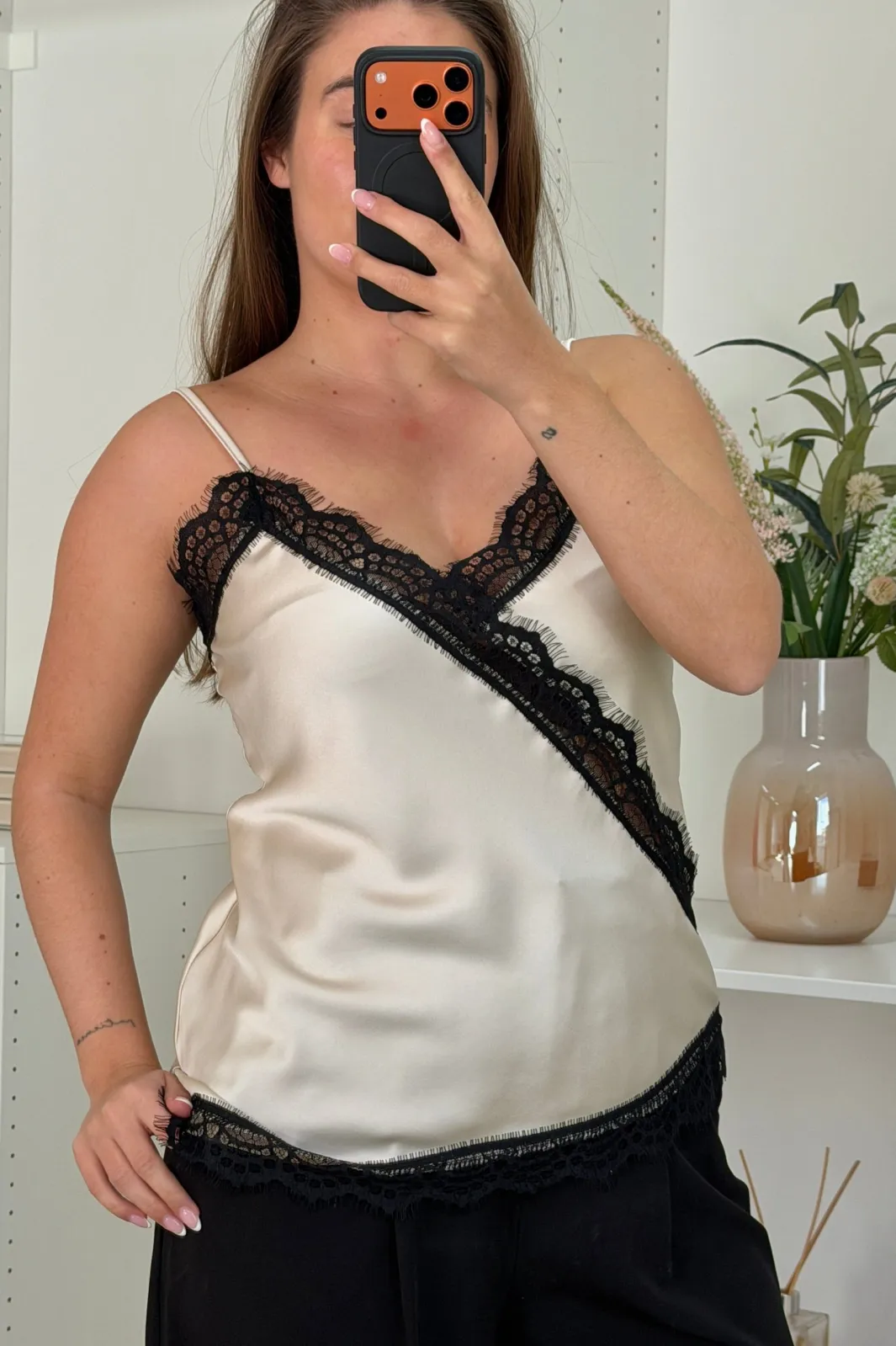 A-bee Aeivanka Top | T-Shirts & Toppar