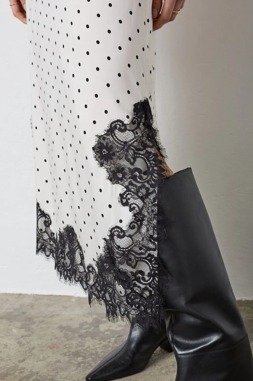 Amelicc Dot Lace Skirt 44039