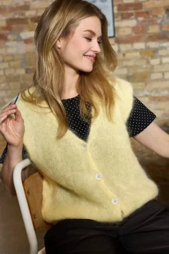 Black Colour Bcbjoerk Knit Vest 1250 | Sticka