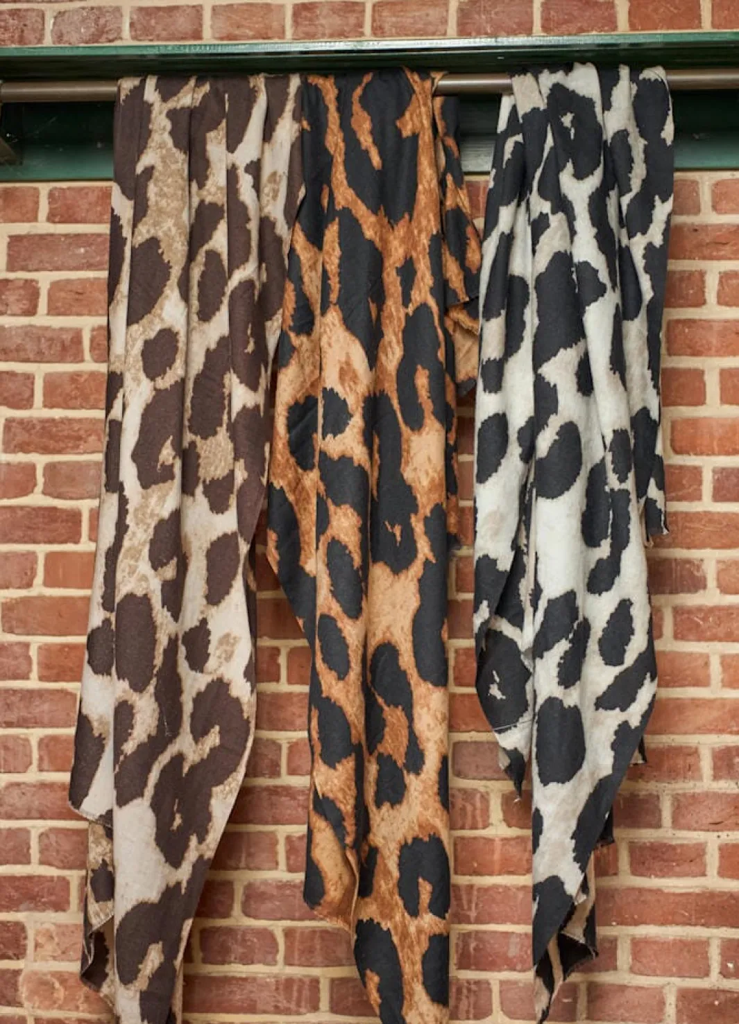 Black Colour Bcfawn Leo Winter Scarf 208414 | Halsdukar