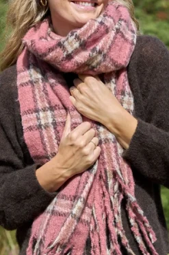 Black Colour Bcpauline Chekered Winter Scarf 208411 | Halsdukar