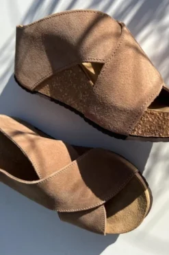 Csfrances 23 Suede CS7495