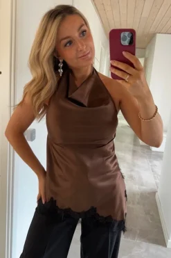 Dmhalterneck Lace