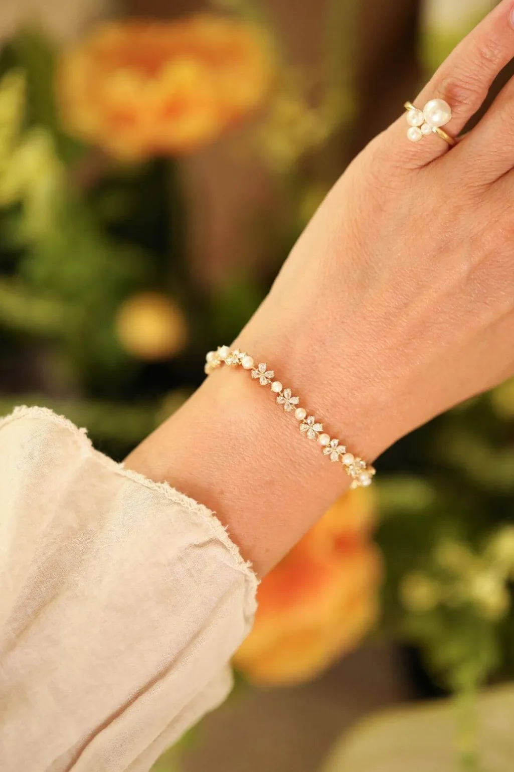 Golden Daisy Bracelet