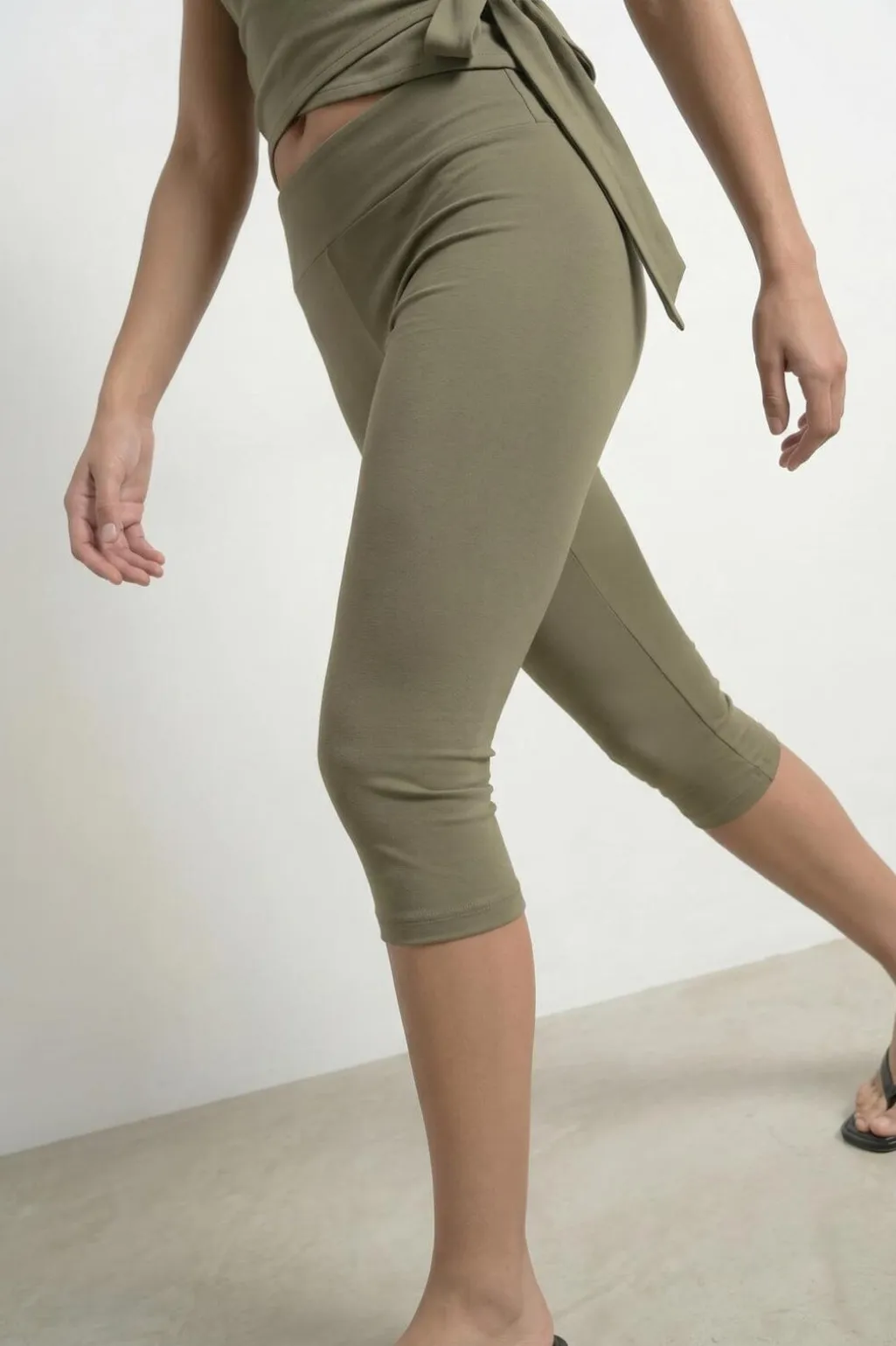 Hdvina Capri Pants 32001090