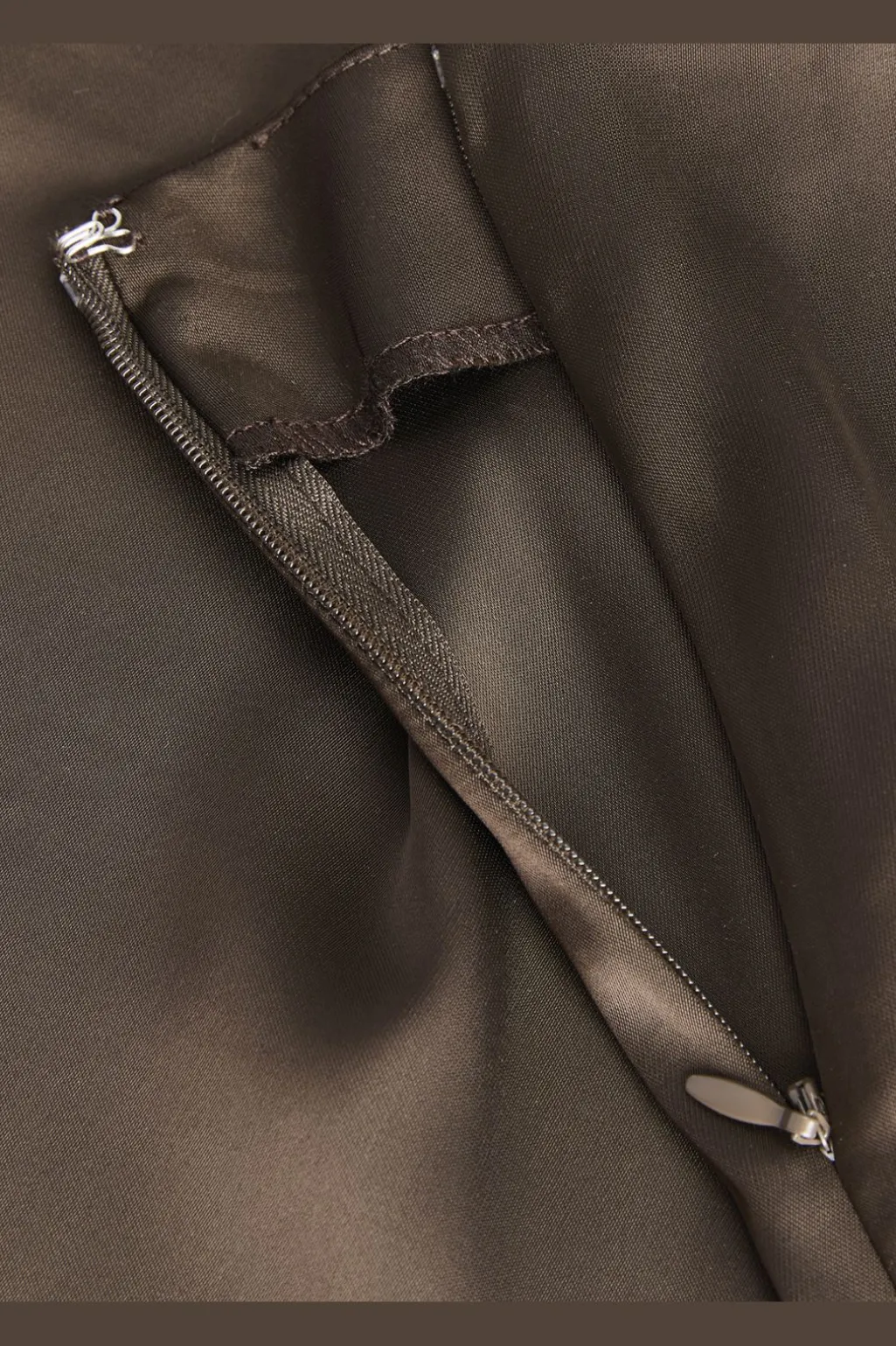 Jxvima Satin Asymmetric Skirt Ln