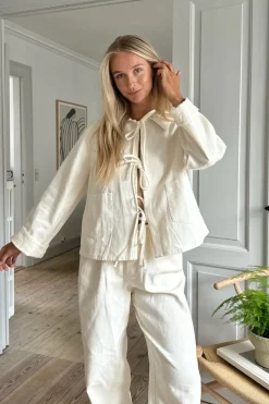 Karlaic Tie Top