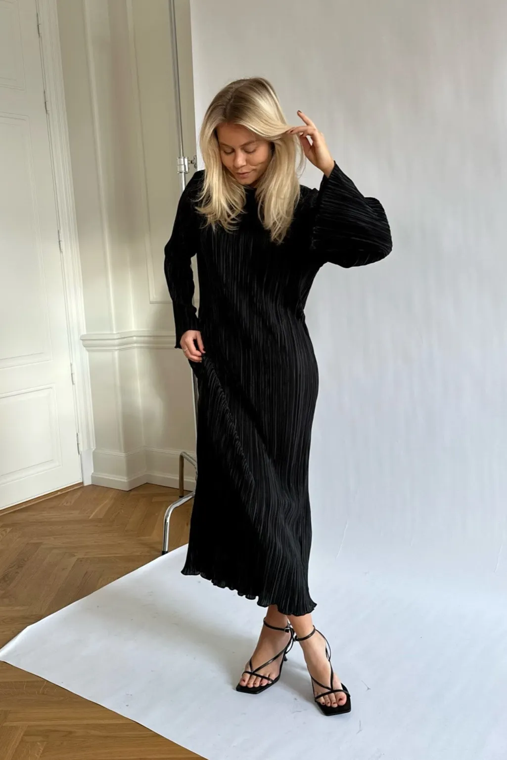 Kellyic Long Plissé Dress A23287
