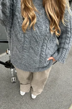 BYIC Kikiic Sweater | Sticka
