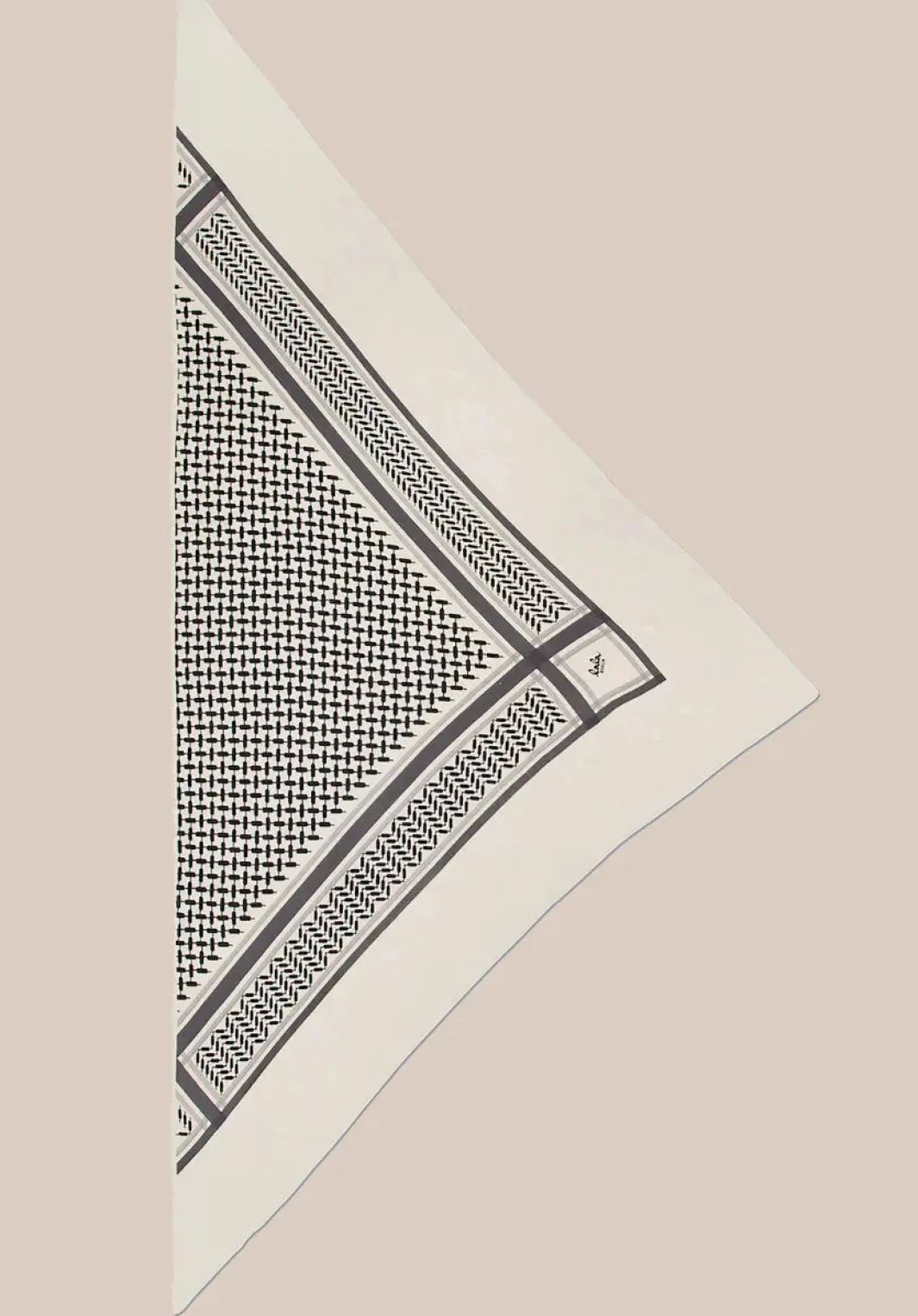 Lala Berlin Lbtriangle Trinity Classic L | Halsdukar