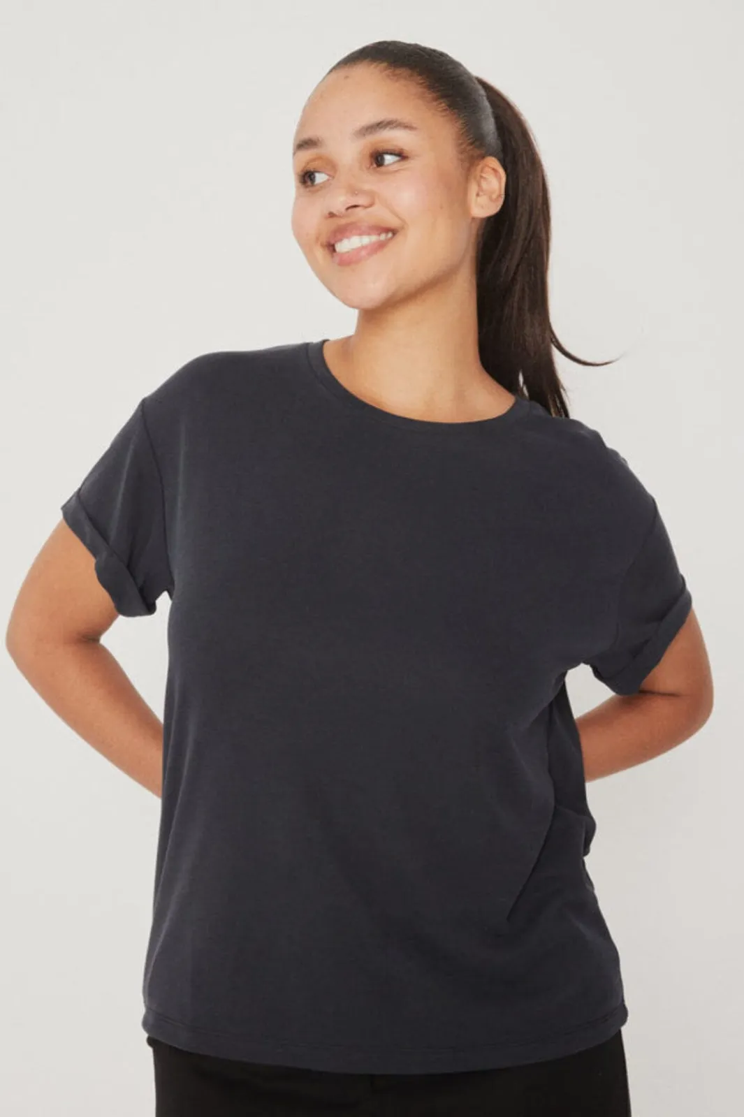 MbyM aana- 62327135 | T-Shirts & Toppar