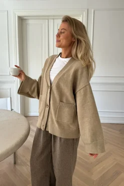 Mollyic Cardigan