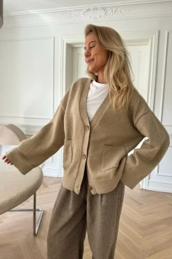 Mollyic Cardigan