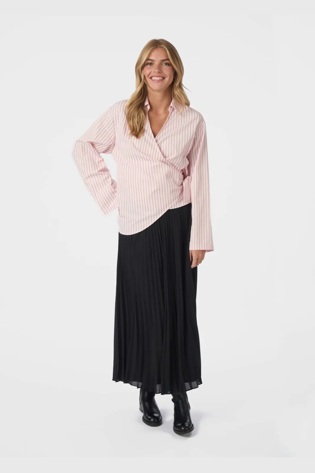 Neo Noir Nnboni Simple Plisse Skirt 166495 | Kjolar