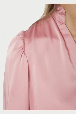 Neo Noir Nndelsie Drapy Sateen Blouse 167479 | Blusar & Skjortor