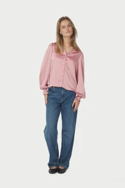 Neo Noir Nndelsie Drapy Sateen Blouse 167479 | Blusar & Skjortor