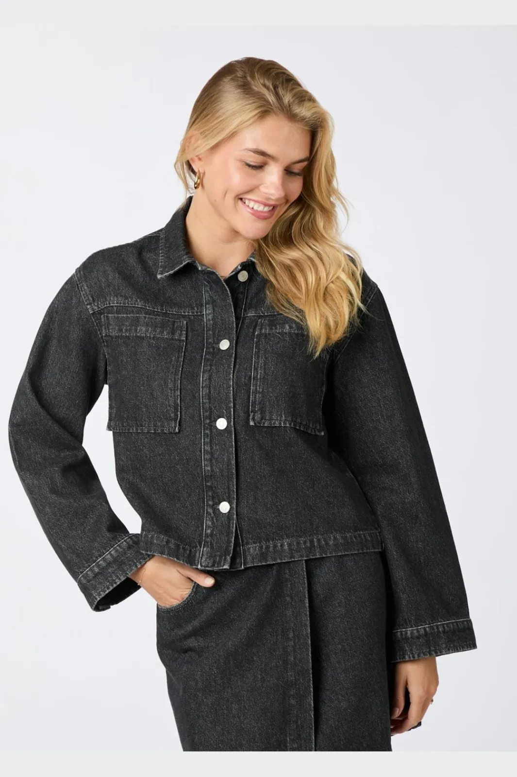 Neo Noir Nnemilia D Jacket | Amningsvänliga Kläder|Ytterkläder & Jackor