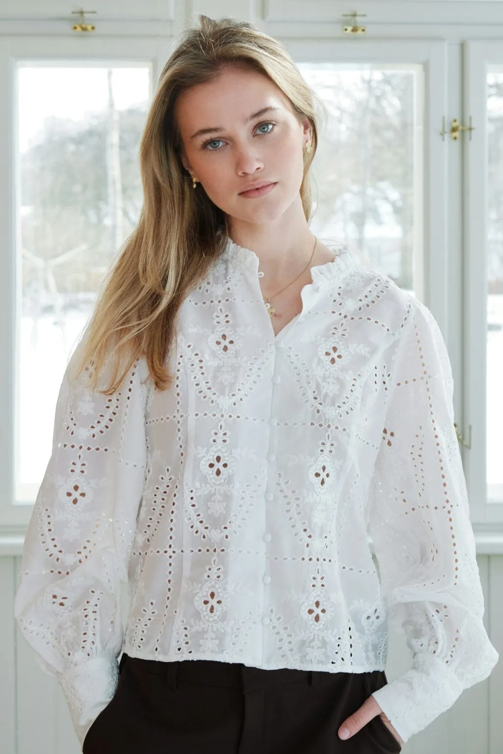 Nngilda Embroidery Blouse 167828
