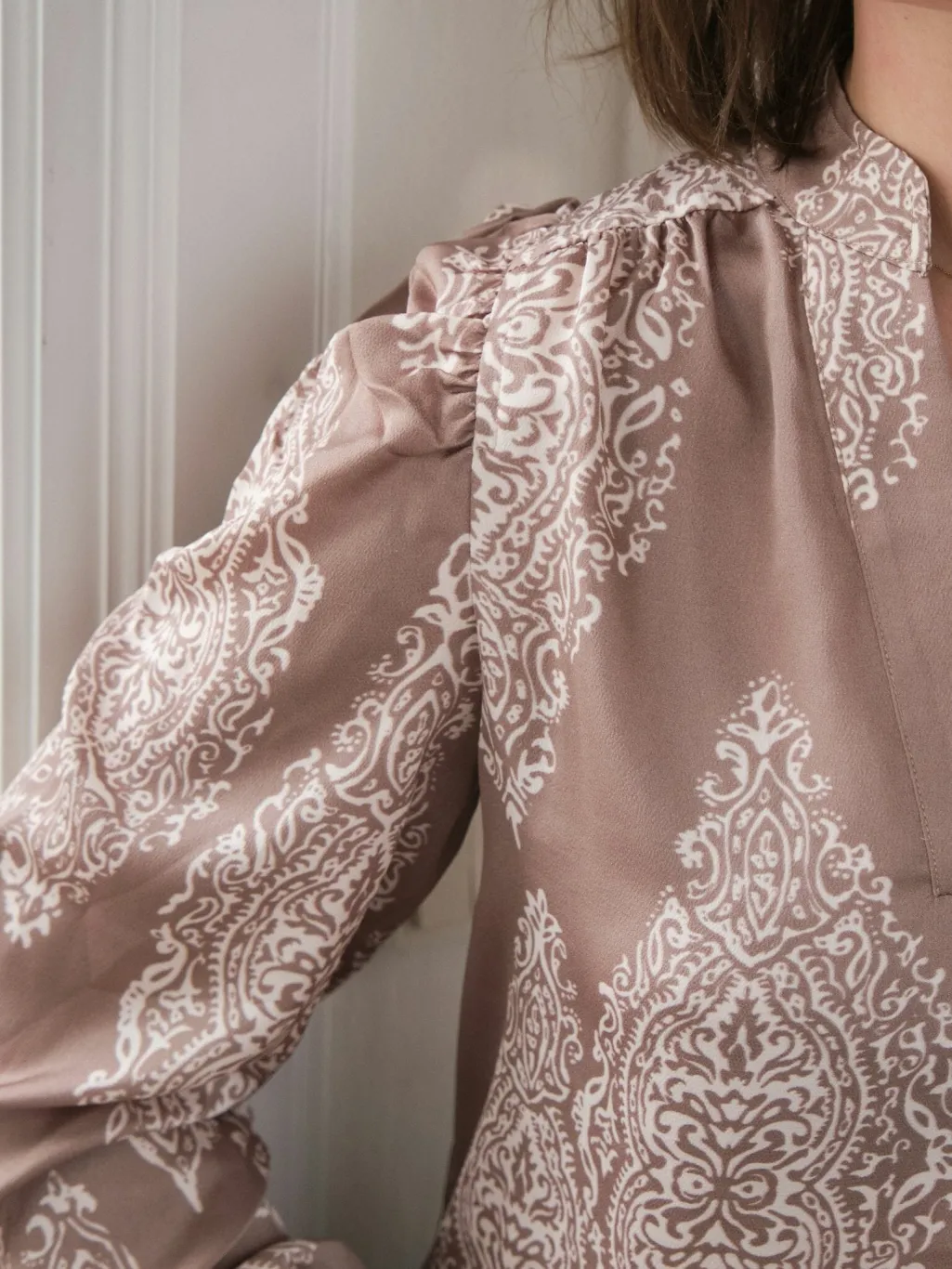 Nnrosslyn Paisley Drop Blouse 163976