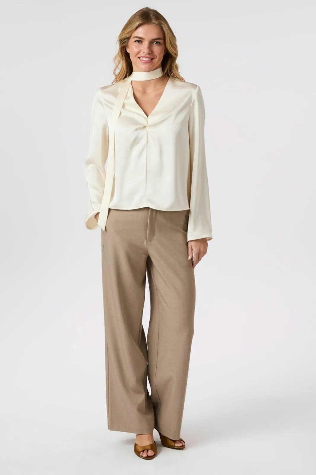 Neo Noir Nnsusanna Heavy Sateen Blouse 165018 | Blusar & Skjortor