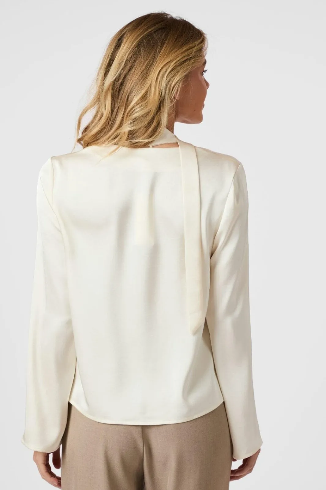 Neo Noir Nnsusanna Heavy Sateen Blouse 165018 | Blusar & Skjortor