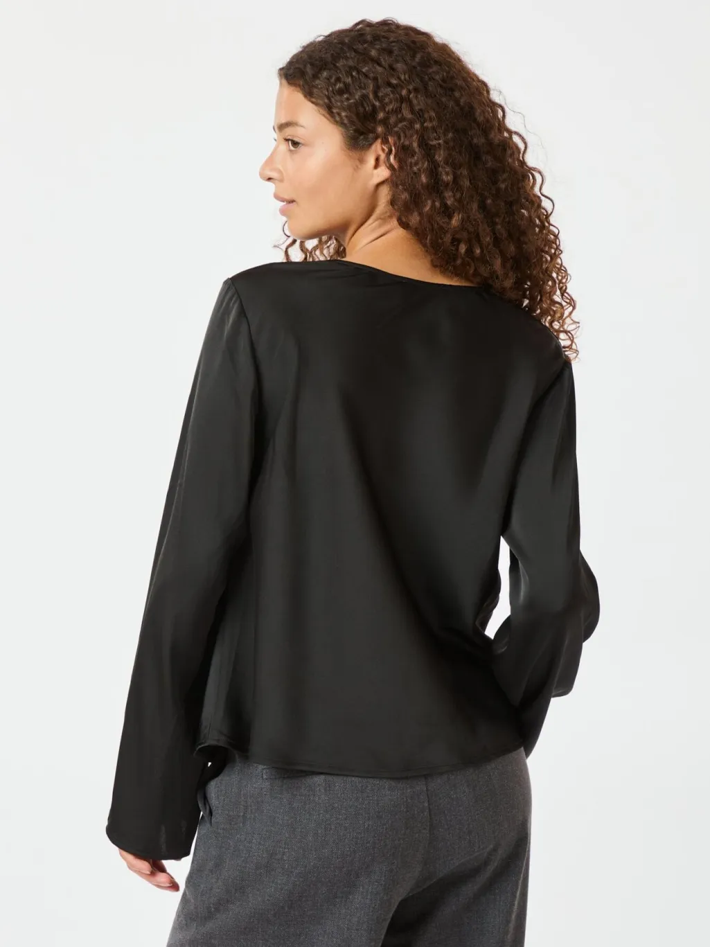Nnvallista Soft Satin Blouse 163844