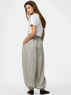Pieces Pcey Baoon Pant | Jeans, Leggings & Byxor