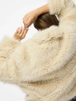Pcjilla Short Fluffy Jacket