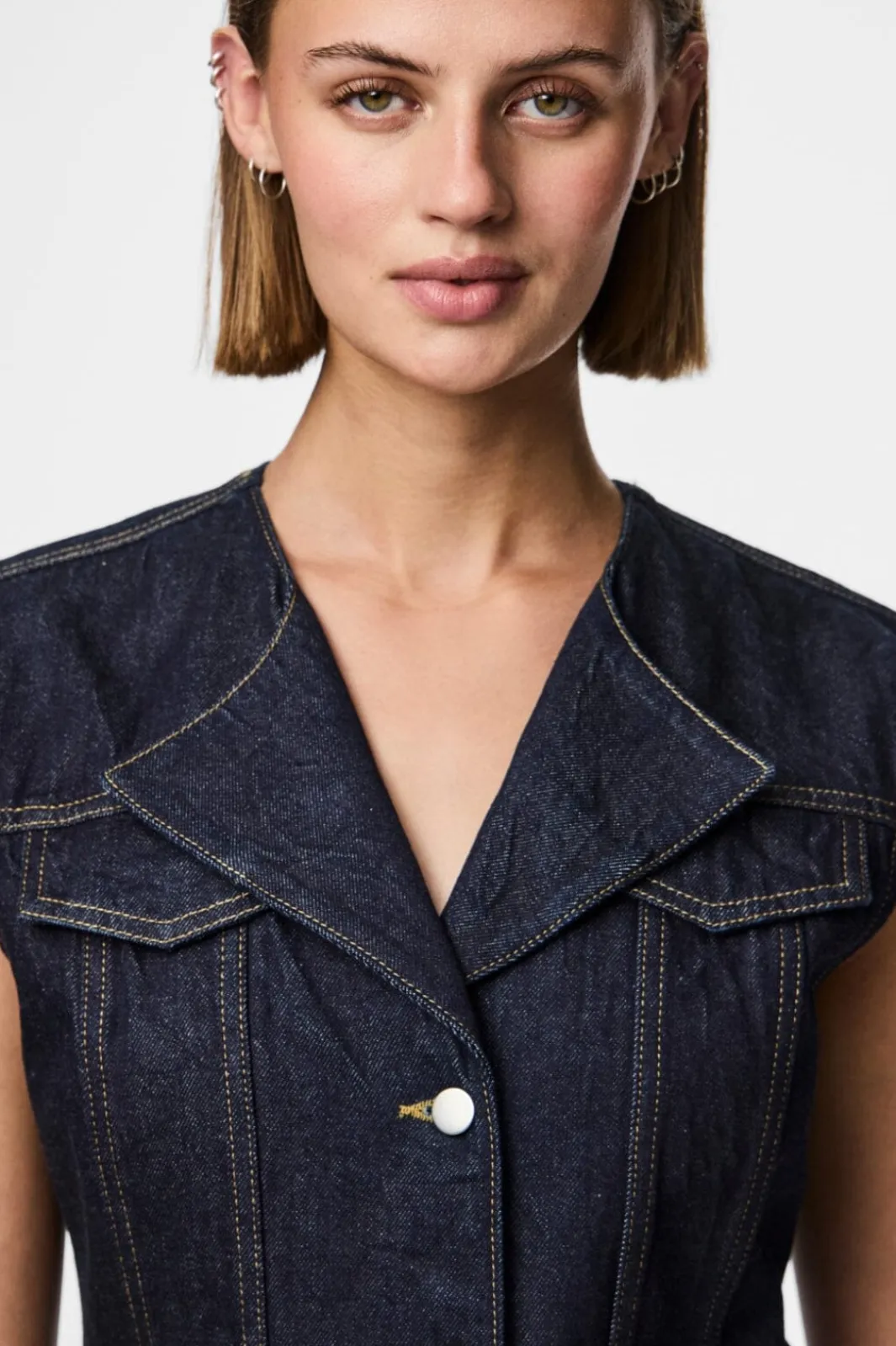 Pieces Pcnua Fitted Deni Vet Fy | Västar