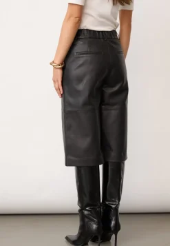 Phoebecc Long Leather Bermuda 500139