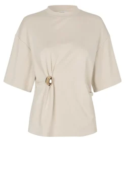 Sfenora Brooch Tee 60432