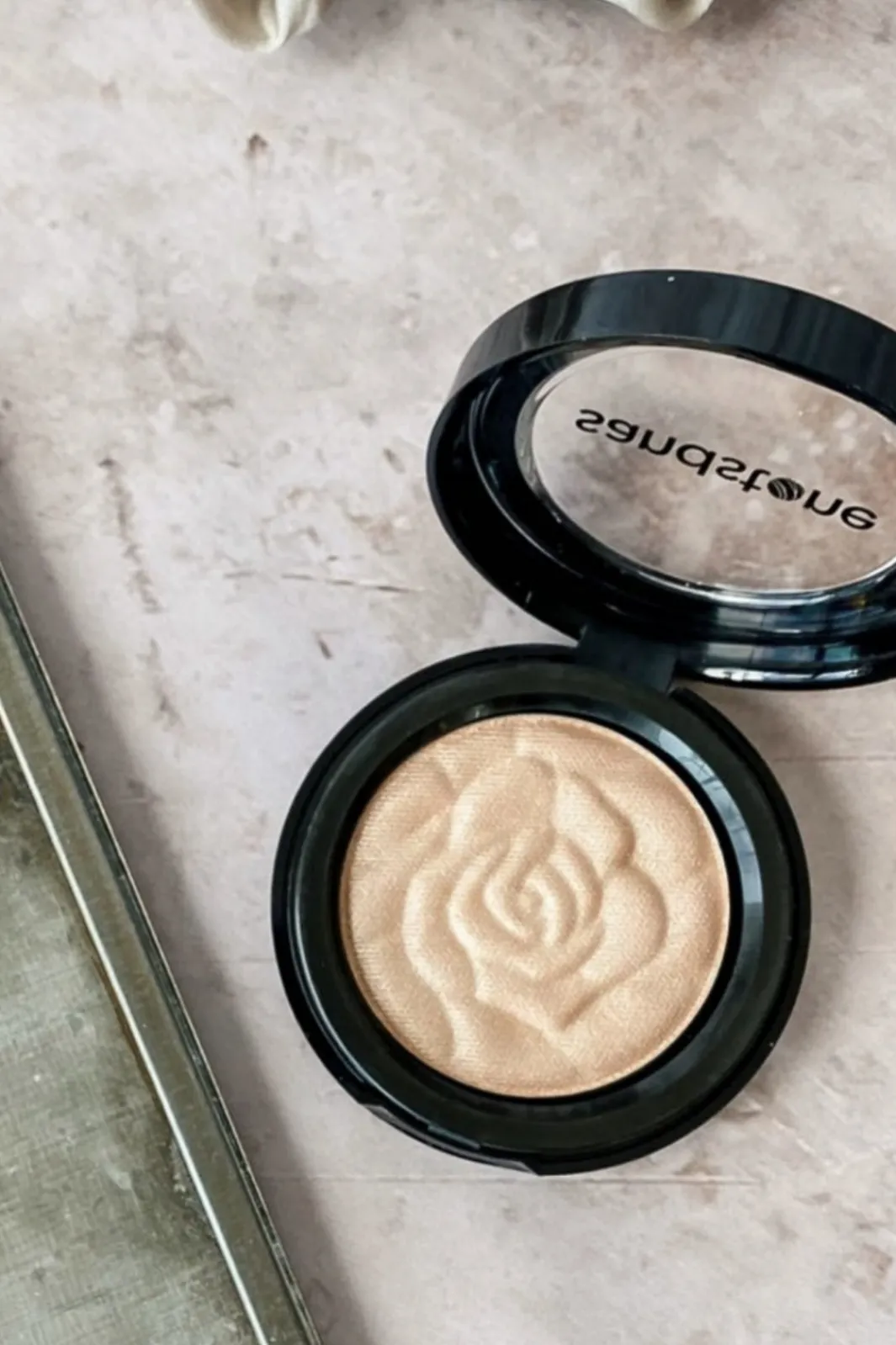 Sandstone Stdon't Hide Highighter | Highlighter