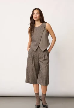 Veyacc Check Wrap Vest 500142