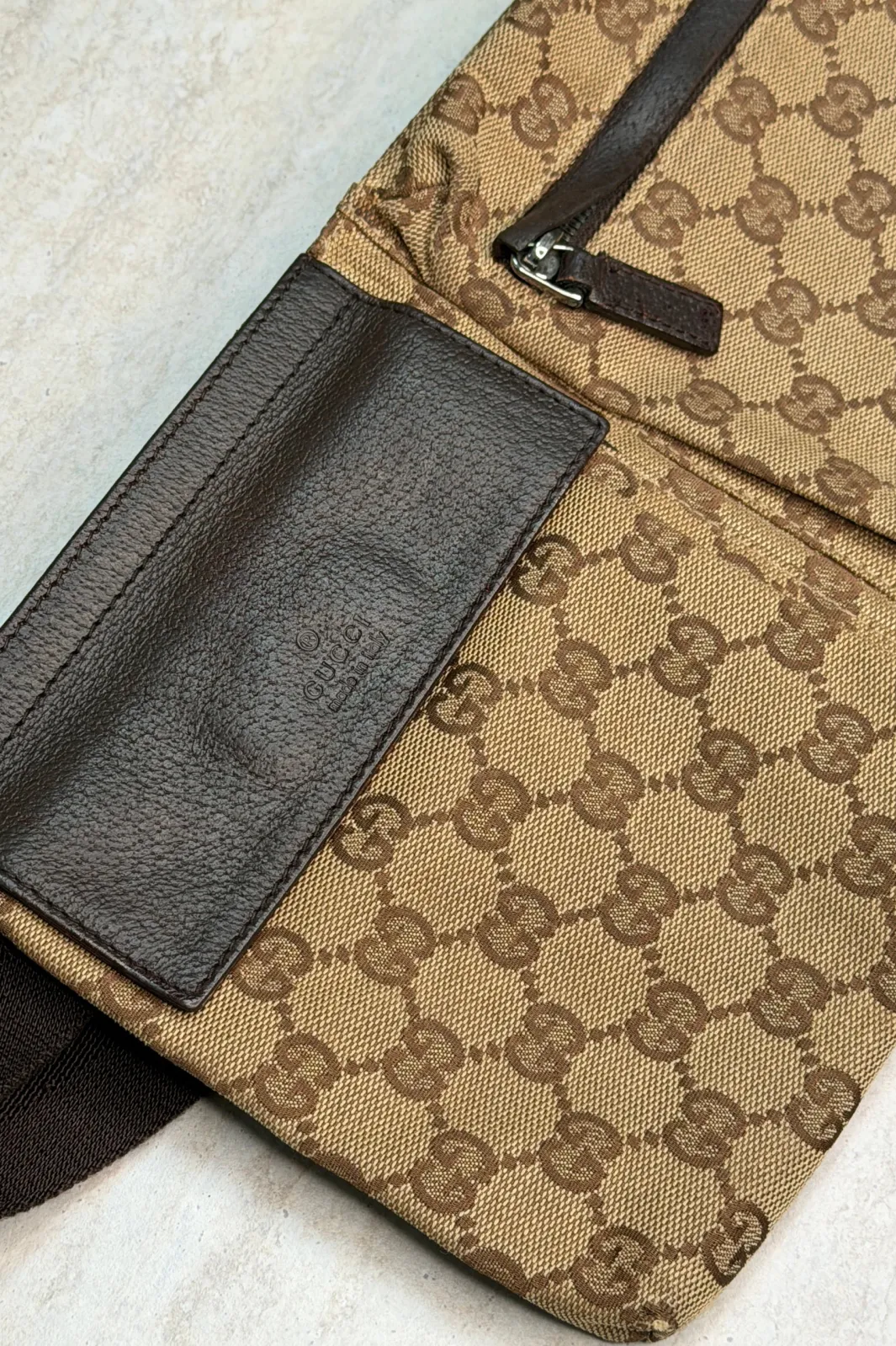Preloved Vintageline x Molly&My Vintage Gucci Bumbag 3 | Väskor & Plånböcker