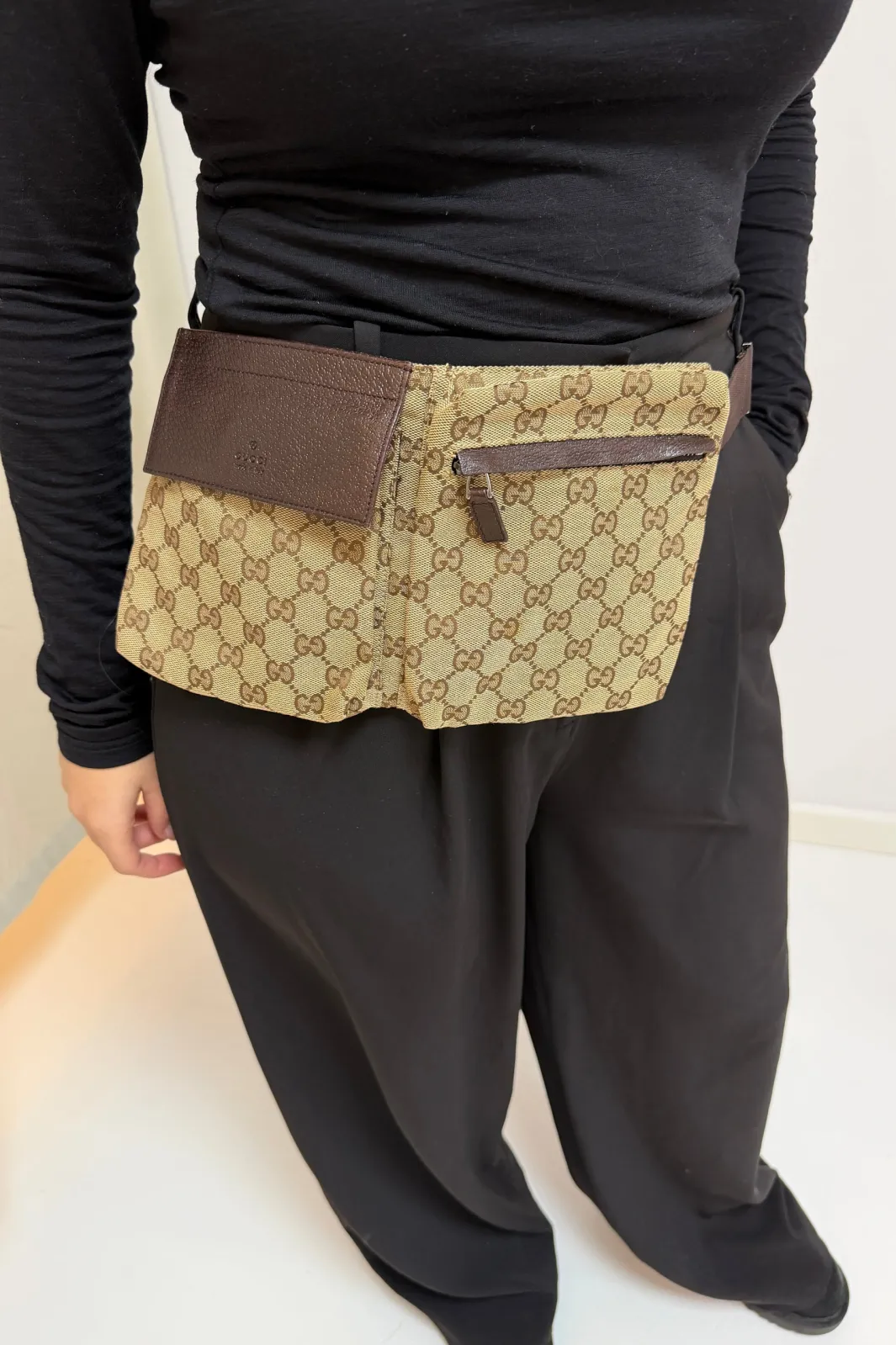 Preloved Vintageline x Molly&My Vintage Gucci Bumbag 4 | Väskor & Plånböcker
