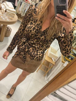 Vsjosie Leopard Blouse